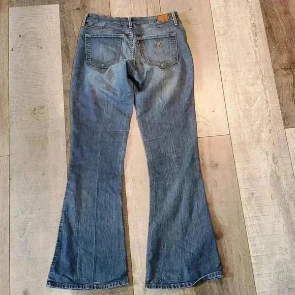 𝐆u𝐞s𝐬  𝐖o𝐦e𝐧'𝐬 𝐉e𝐚n𝐬 𝟐6𝐖x𝟑3𝐋 𝐄U𝐂 - Picture 3 of 8